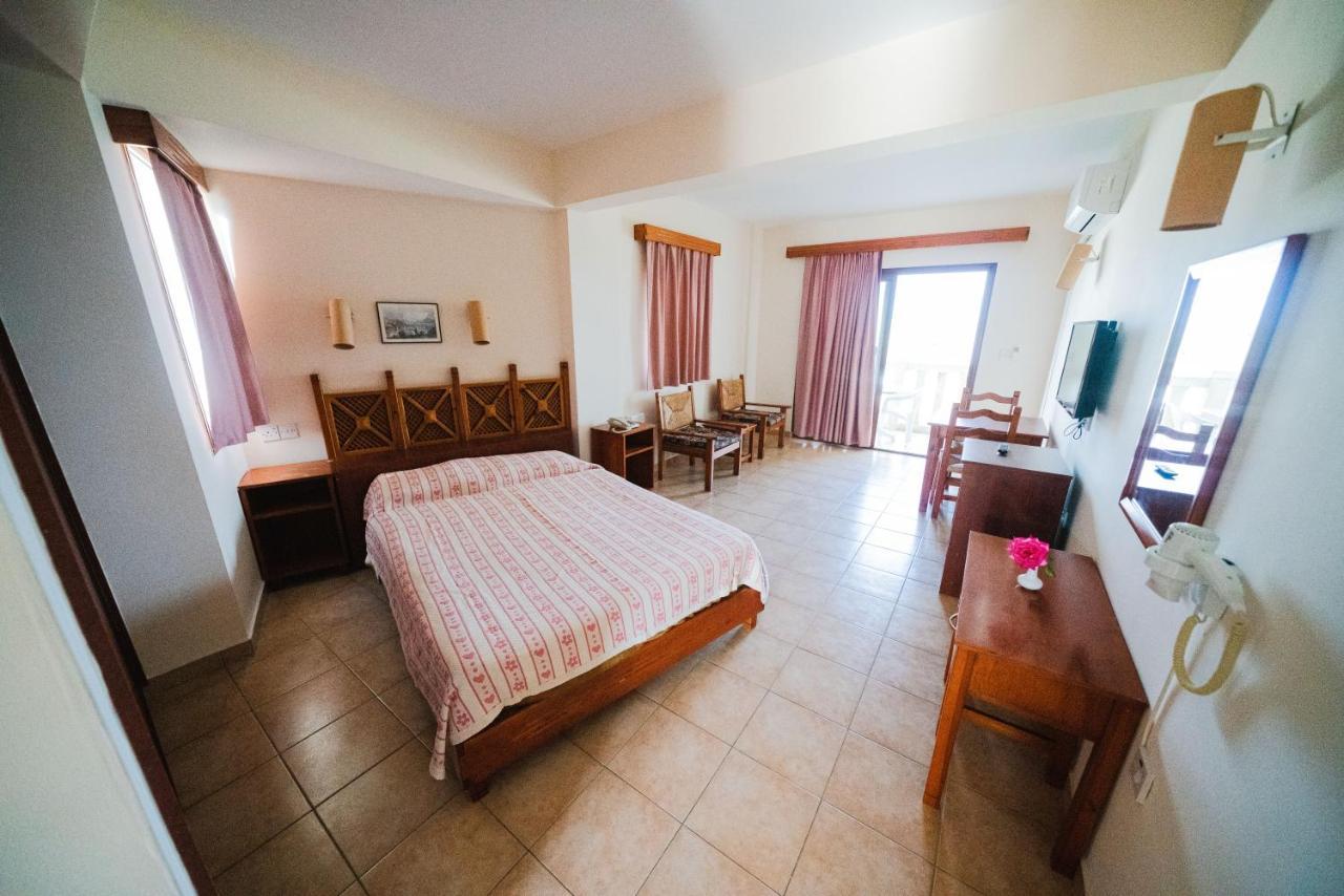 Topset Hotel Agios Georgios  Екстериор снимка