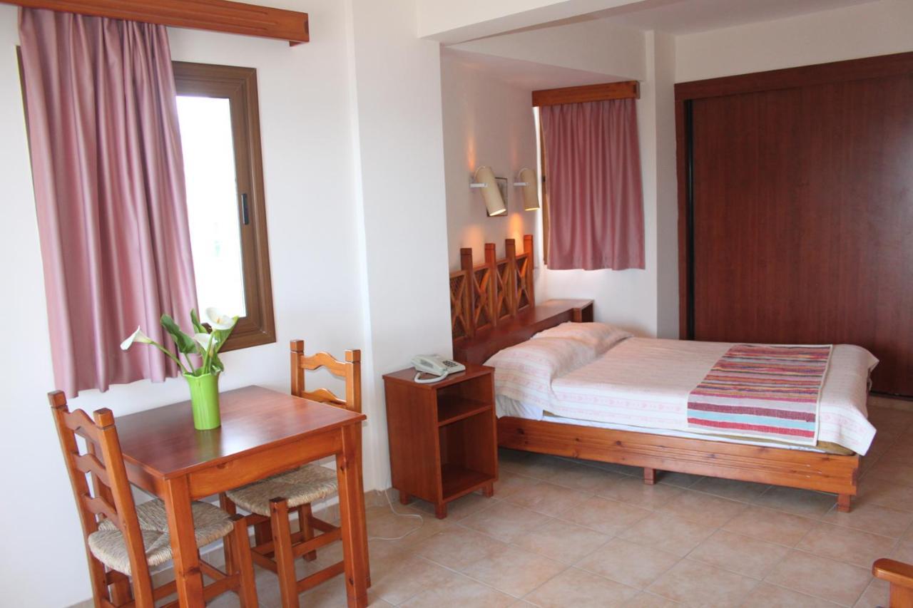 Topset Hotel Agios Georgios  Екстериор снимка