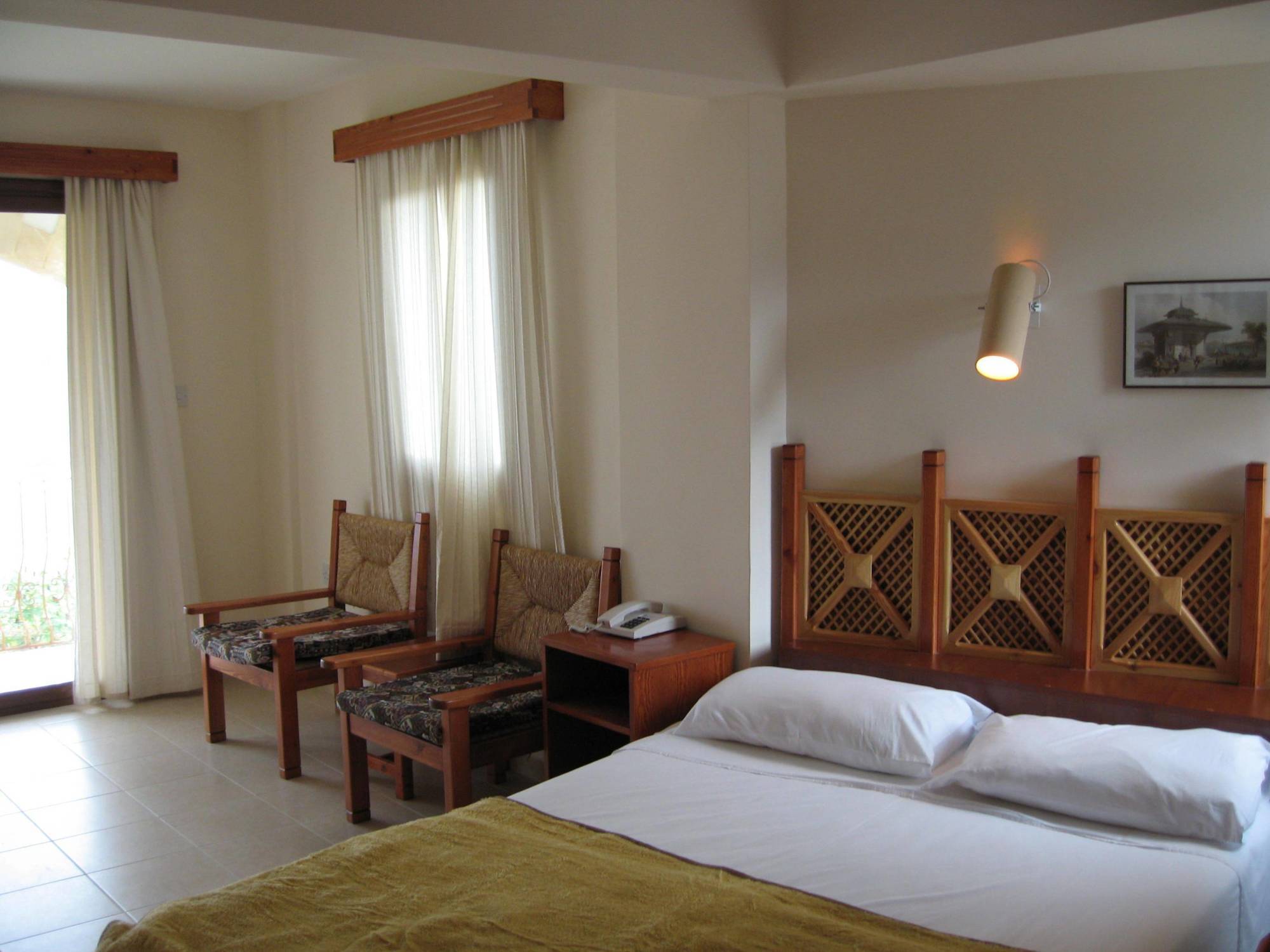 Topset Hotel Agios Georgios  Стая снимка