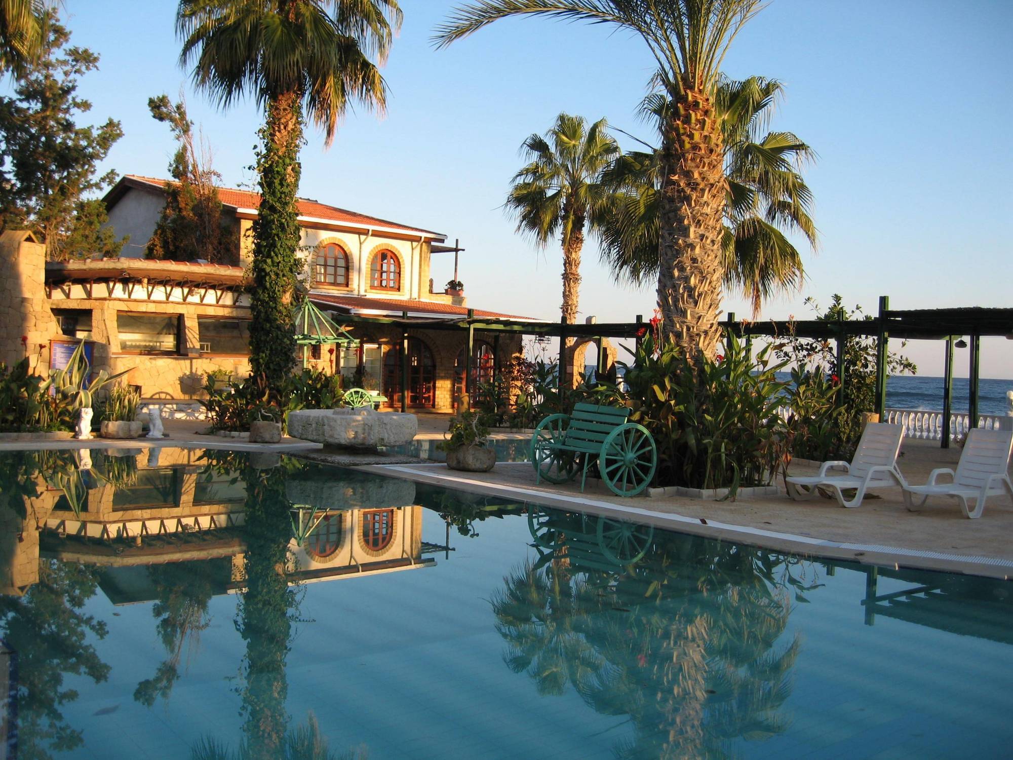 Topset Hotel Agios Georgios  Екстериор снимка