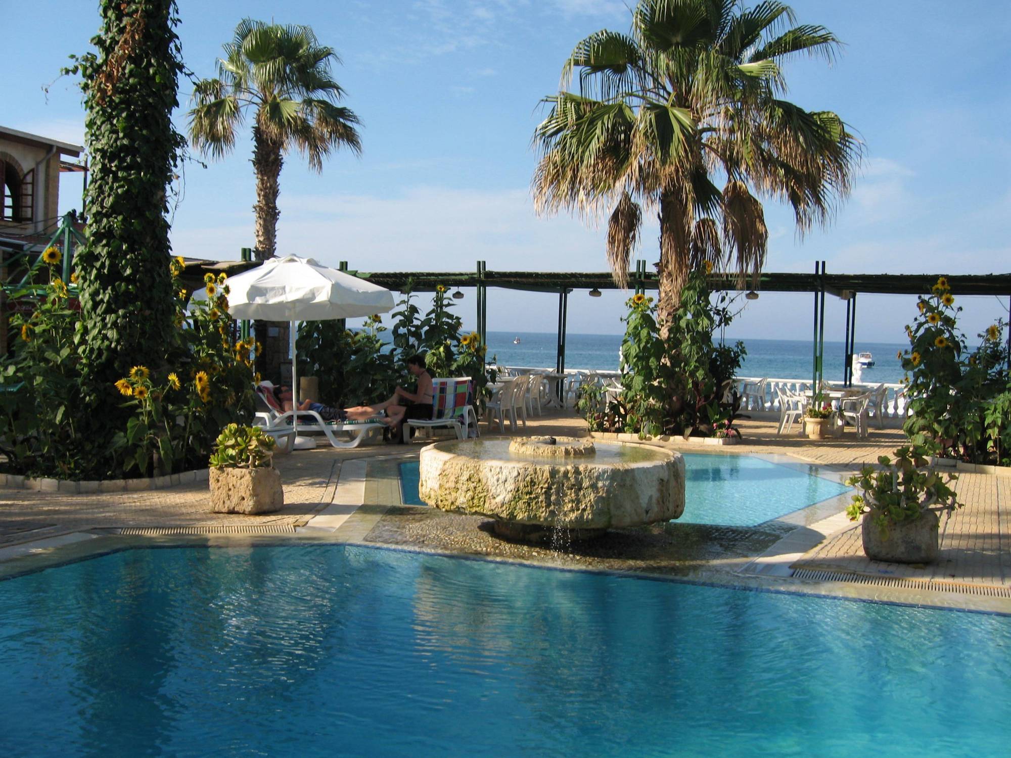 Topset Hotel Agios Georgios  Екстериор снимка