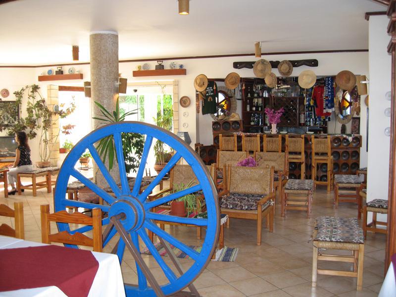 Topset Hotel Agios Georgios  Екстериор снимка